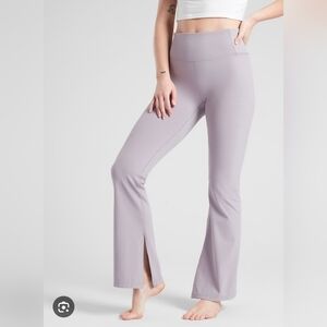 ❤️ ATHLETA HIGH RISE BARRE SKINNY FLARE PANTS / LEGGINGS IN POWERTIVA, SPLIT HEM